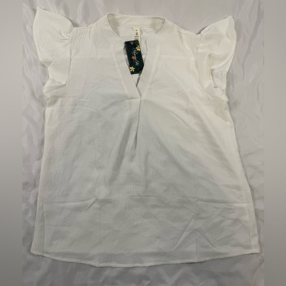 Elegant White Ruffle Sleeve Blouse - Picture 6 of 12